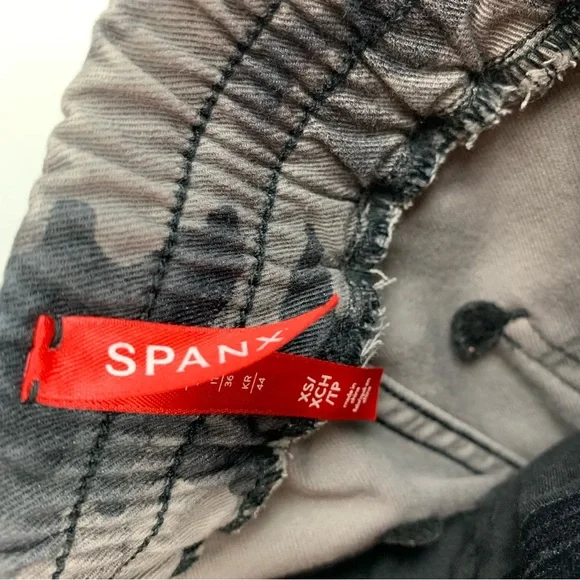 SPANX Gray Camo Jogger Pants XS - Picture 6 of 12